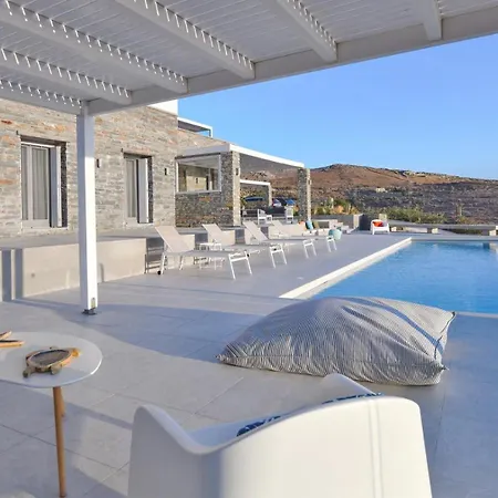 Vila Luxurious With An Infinity Swimming Pool Sea And Sunset View