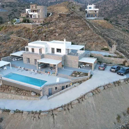 Vila Luxurious With An Infinity Swimming Pool Sea And Sunset View